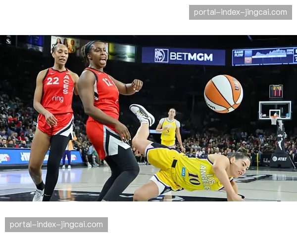 WNBA洛杉矶火花队宣布新任主教练人选。 WNBA洛杉矶火花队宣布新任主教练人选。